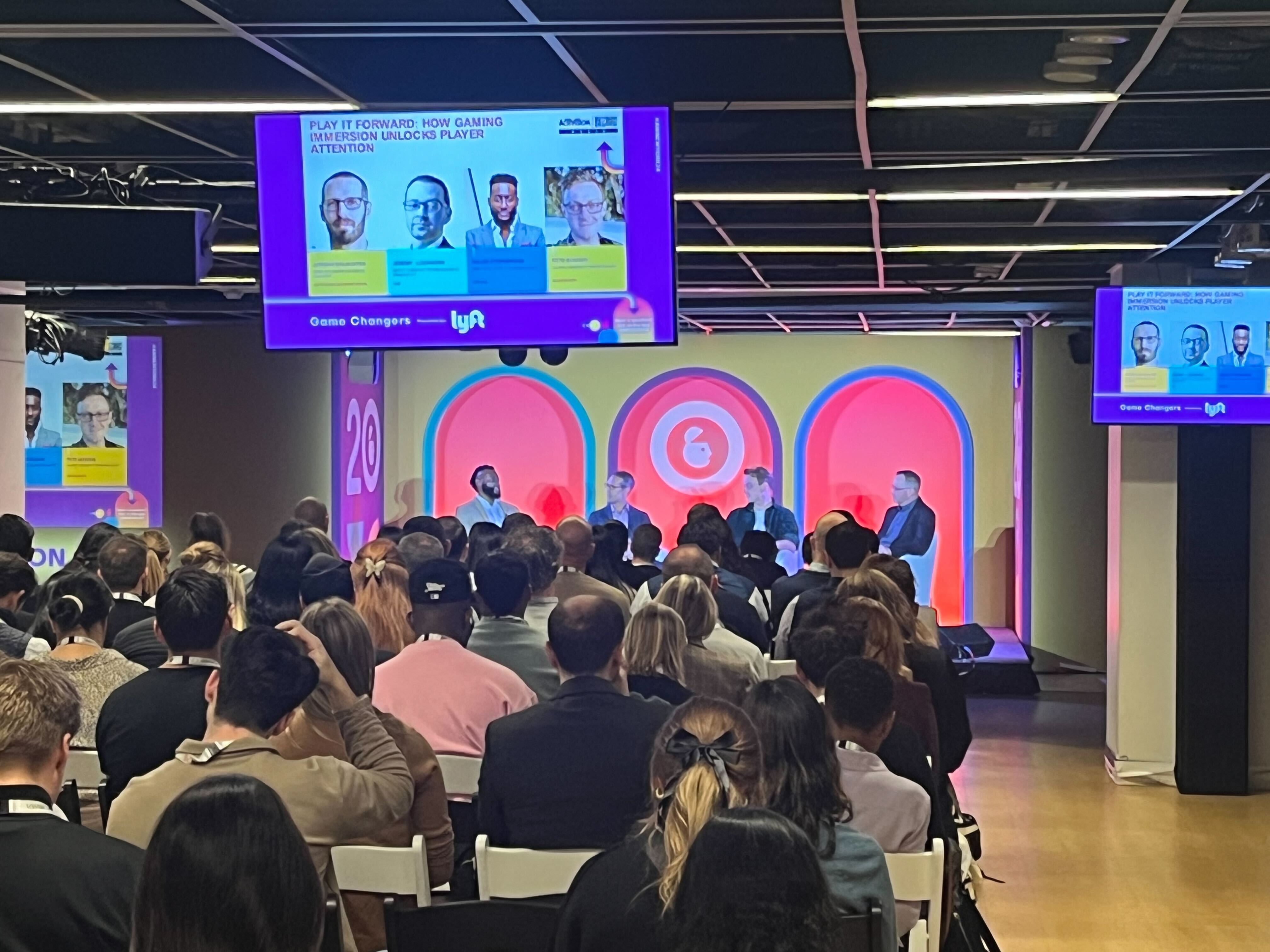 A photo of the room at Advertising Week NY.